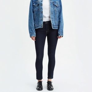 Levi’s 711 Skinny Jeans Dark Wash NWOT